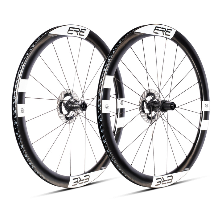 OMNIA II CLR45 45mm size height, 21mm internall tubeless ready rim, uci approved, iso tested, pro riders, competition, sapim spokes, industrial bearings. centerlock disc rotors , black, white