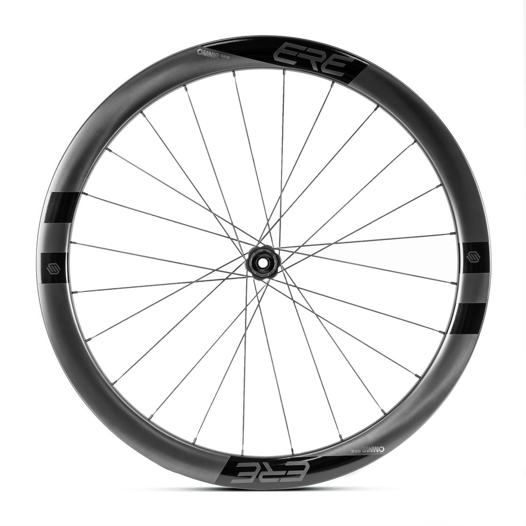 Lightweight carbon rim with Sapim CX Leader spokes