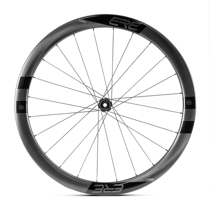 Lightweight carbon rim with Sapim CX Leader spokes