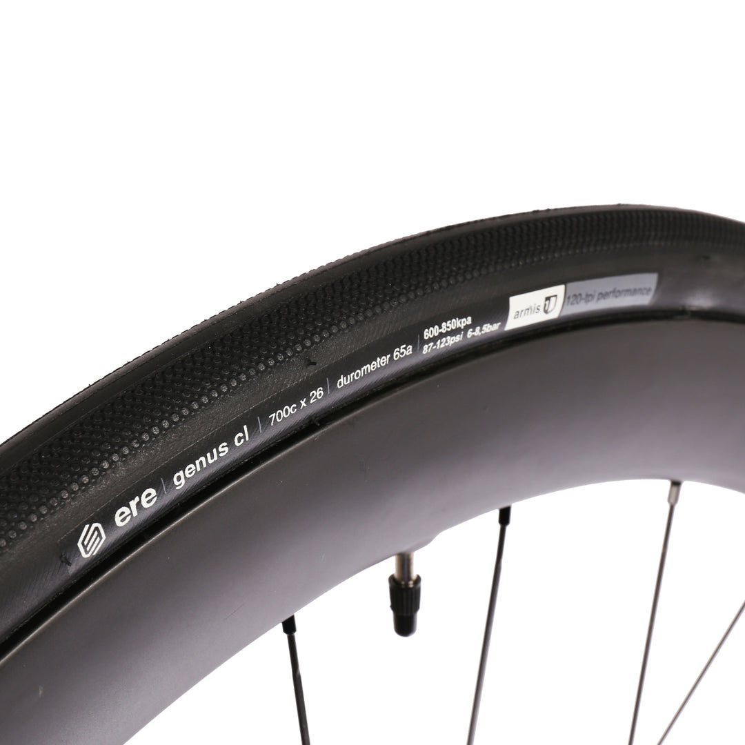 Ere Genus Pro CL folding road tire with tan sidewall, 120 TPI casing